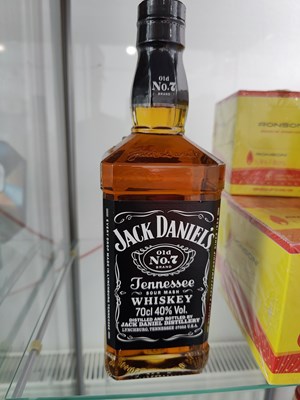 Lot 65 - Jack Daniels Tennessee Whisky 70cl