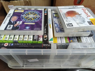 Lot 2 - Box of assorted computer games