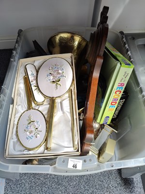 Lot 46 - Box of misc