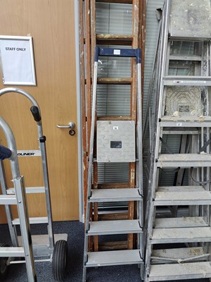 Lot 186 - Qty of asstd ladders