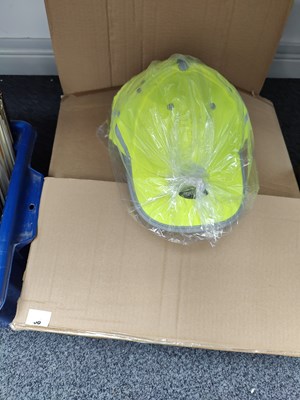 Lot 58 - Box of HiVis Caps