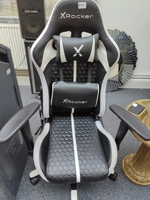 Lot 124 - xRocker Gaming Chair Lights Up