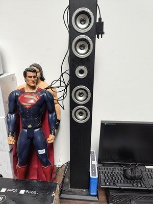 Lot 31 - AKAI Bluetooth Speaker & Bose Speaker