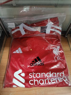 Lot 104 - 2XL Adidas top with LFC logo