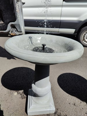 Lot 198 - Concrete effect solar powered bird bath fountain