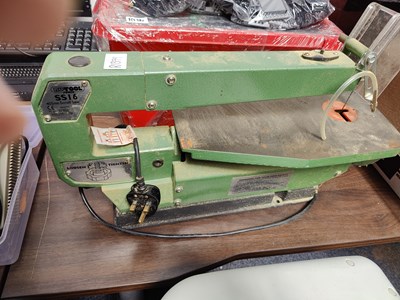 Lot 36 - Table top Mini Bandsaw