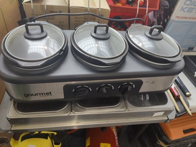 Lot 286 - 2 food warmers / buffet warmers