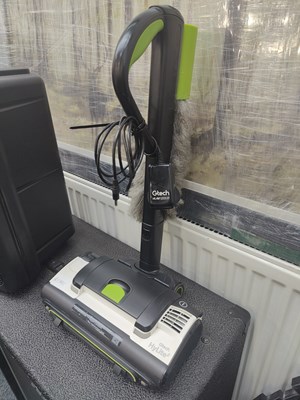 Lot 127 - Gtech hylite2 vacuum with charger