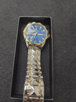 Lot 150 - Binbond gents wrist watch
