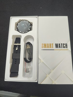 Lot 156 - Smart watch in box with accessories