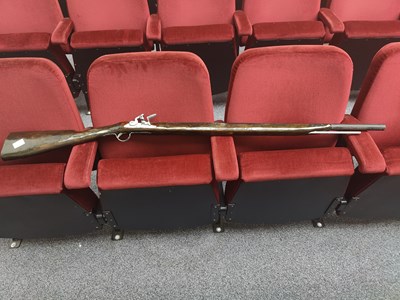 Lot 135 - Vintage look wall hanging musket