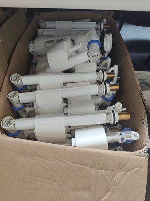 Lot 272 - Box of toilet parts
