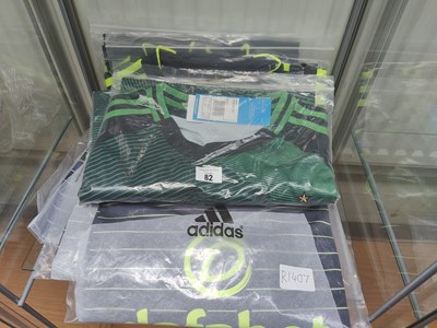 Lot 82 - 4 football tops bearing Celtic logo