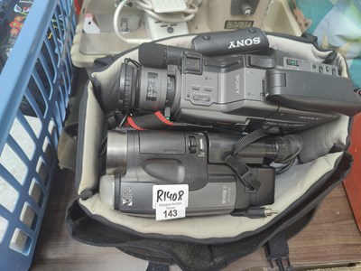 Lot 143 - Couple of Retro Cam Corders