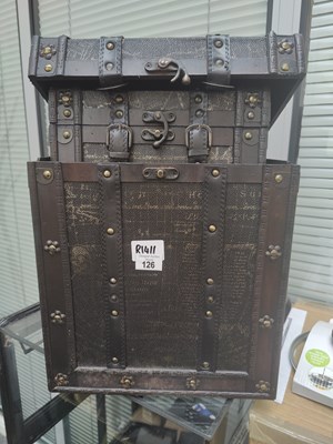 Lot 126 - 2 chests 1 large 1 small Captain Cook Treasure Chests