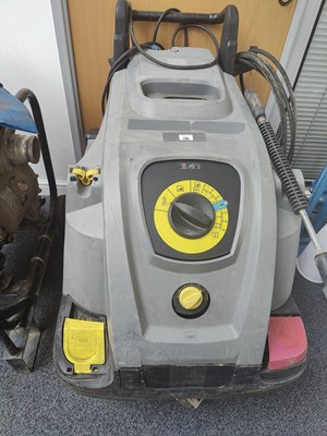 Lot 166 - 110v karcher hot pressure washer (hds 5/12c) over £2000