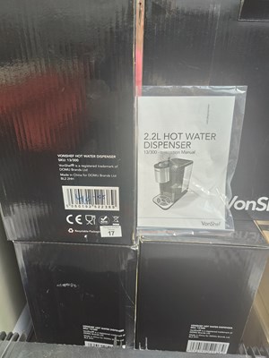 Lot 17 - 4 Von shef 2.2l hot water dispensers
