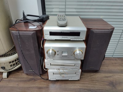 Lot 203 - Technics separate stereo system with 2 speakers untested