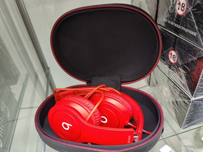 Lot 114 - Red beats headphones in carry case