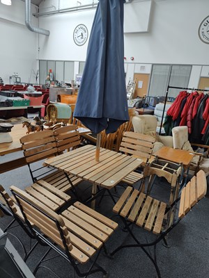 Lot 264 - Wood/metal table and chairs + parasol