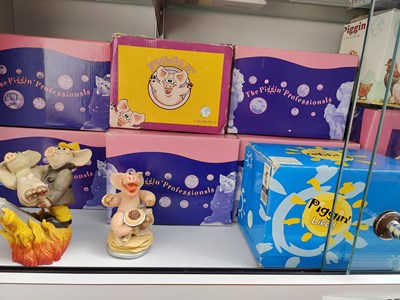 Lot 73 - Large collection of decorative collectable pigs in boxes