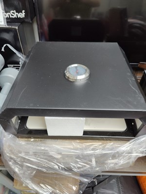 Lot 17 - Aldi fire box pizza oven