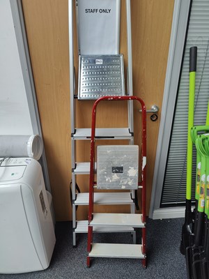 Lot 167 - 2 sets of step ladders