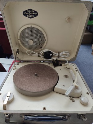 Lot 297 - Vintage Philips major disc-jockey untested