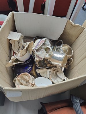Lot 154 - Box of misc