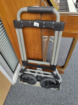 Lot 185 - Folding sack barrow