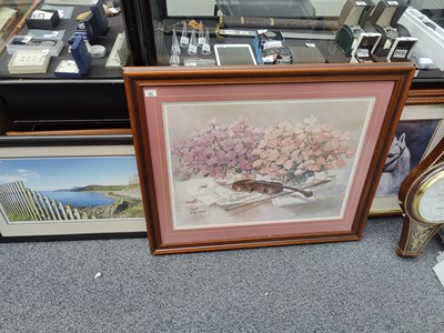 Lot 151 - Bundle of asstd pictures