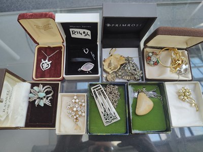 Lot 134 - Large Qty of Costume Jewellery