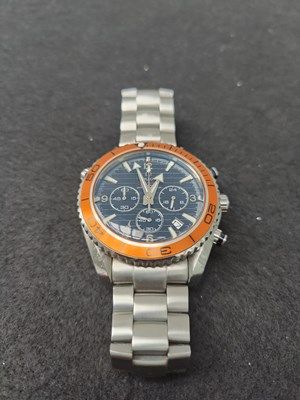Lot 145 - Heavy gents watch bearing omega logo