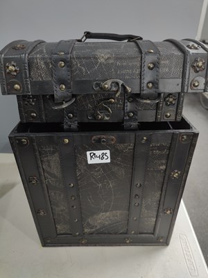 Lot 116 - Set of 2 pirate style chests