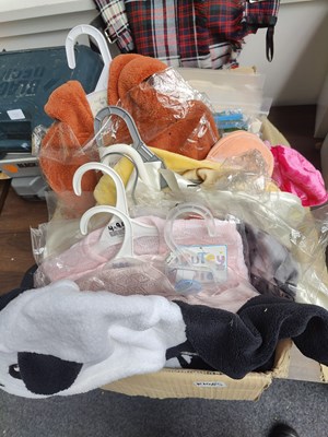 Lot 61 - Qty of Kids cloths including Thomas pyjamas