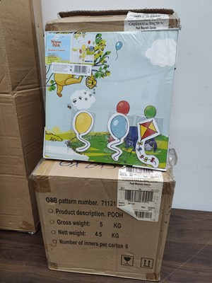 Lot 32 - Qty Pooh magnetic canvas in 3 boxes