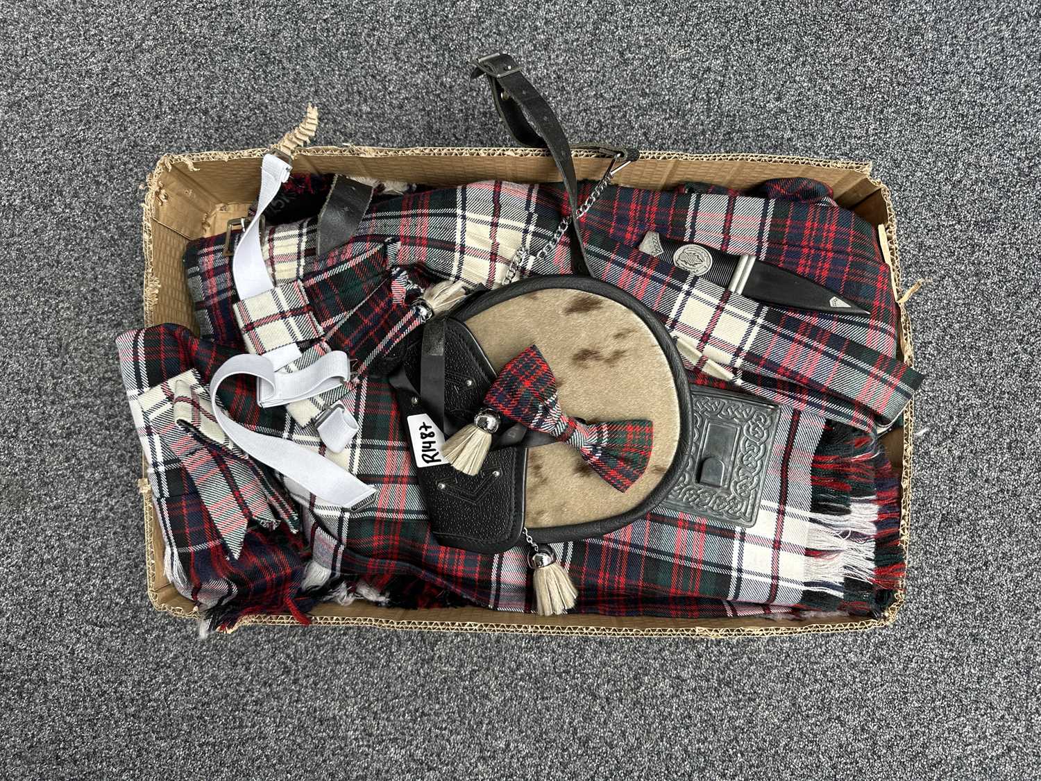 Lot 21 - Kilt, Sporan, Leg Ties, Buckle & Bow tie