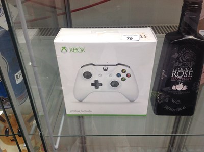 Lot 79 - Xbox one controller in box untested