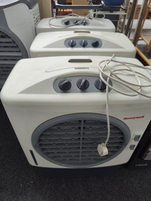 Lot 215 - 3 Honeywell Evaporative Air Cooler - 48L