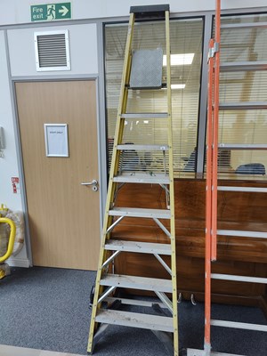 Lot 206 - Youngman yellow 8 step ladder