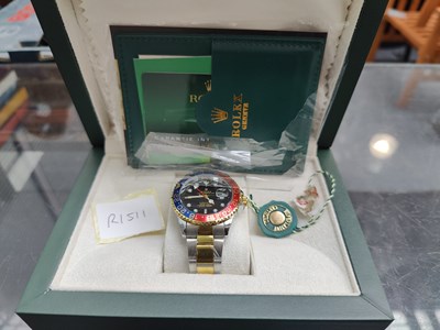 Lot 160 - Watch bearing rolex logo in display box