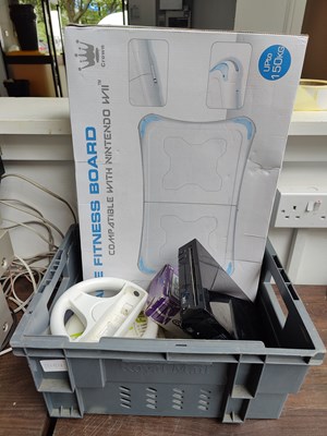 Lot 14 - Wii bundle including Wii fitness board untested