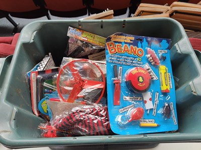 Lot 268 - Selection of novelty toys and games