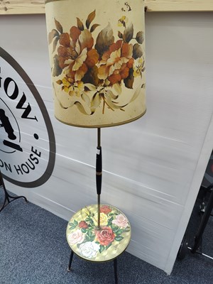 Lot 123 - Vintage floral floor lamp with built in 3 legged stool