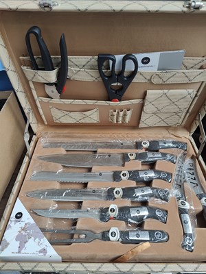 Lot 3 - Waltmann und sohn professional knife set in case