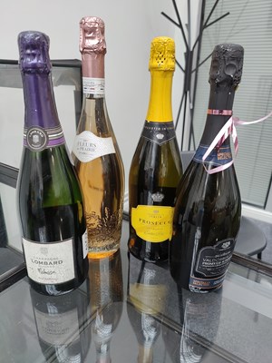 Lot 118 - 4 Bottles Of Various Alcohol, Prosecco, Champagne etc