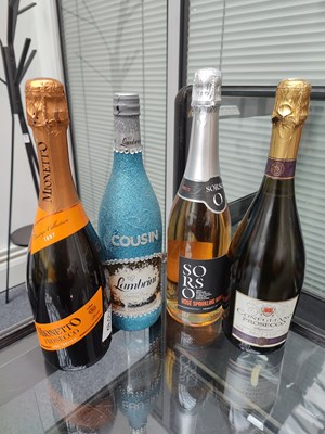 Lot 123 - 4 Bottles of Alcohol, Lambrini, Prosecco etc