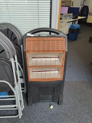 Lot 215 - 110v Electric Space Heater