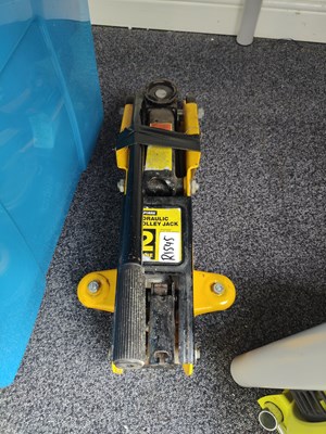 Lot 43 - 2 Tonne Hydraulic Trolley Jack