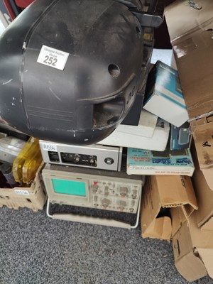 Lot 252 - Qty of old recorder/ cassette equipment